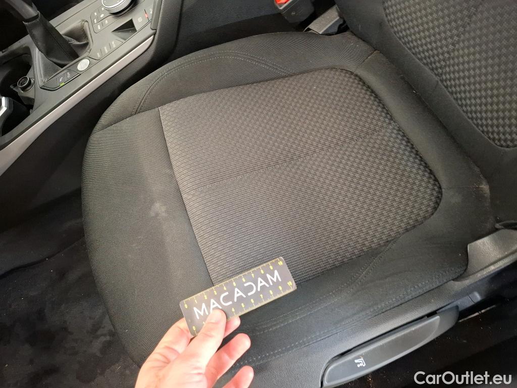  Bmw  Serie 1 BMW Série 1 / 2019 / 5P / Berline 116i Business Design #8