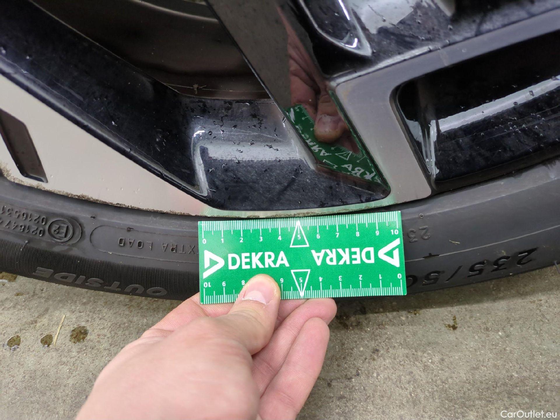  KIA  Sportage KIA  / 2021 / 5P / SUV 1.6 T-GDI 265 PHEV AUTO 4WD GT-L PREM BU #15