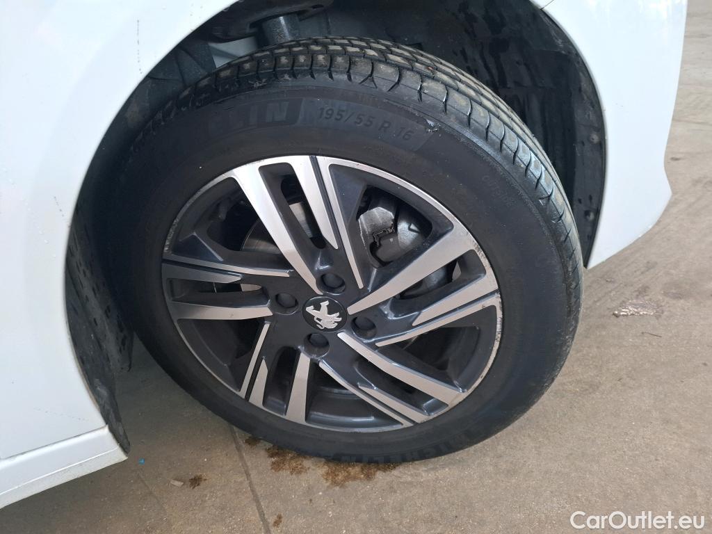  Peugeot  208  Allure Pack 1.2 PureTech 100CV BVA8 E6d #33