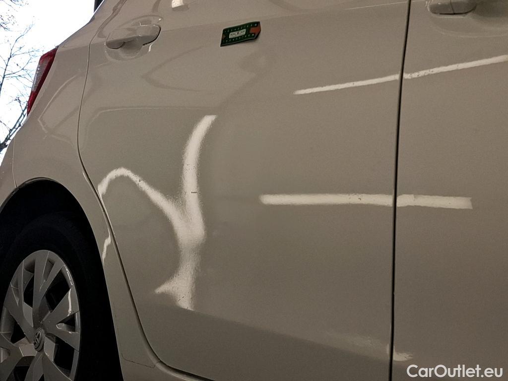  Toyota  Yaris TOYOTA  Hybride 5p Berline 1.5 VVT-I HYBRID France Business #3