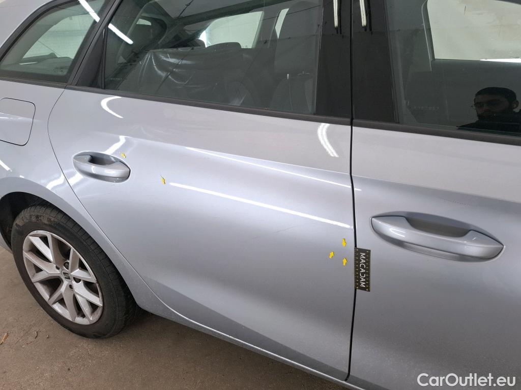  Seat  Leon SEAT  Sportstourer / 2020 / 5P / Break 1.0 eTSI 110 DSG S&S Style Business #1