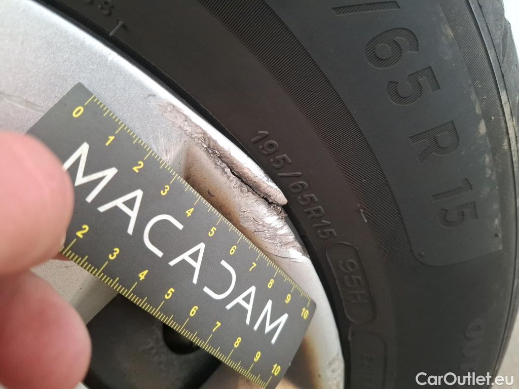  Renault  Kangoo  Express Maxi Extra (Série Spéciale) 1.5 dCi 90CV BVM5 E6 #79