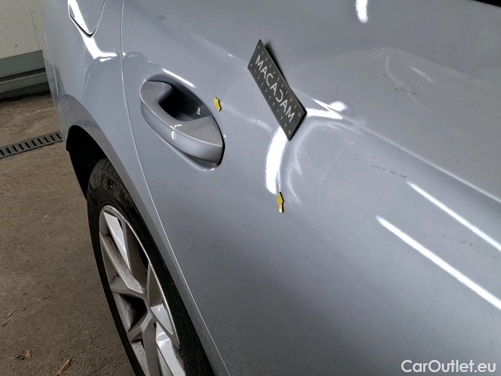  Seat  Leon SEAT  Sportstourer / 2020 / 5P / Break 1.0 eTSI 110 DSG S&S Style Business #4