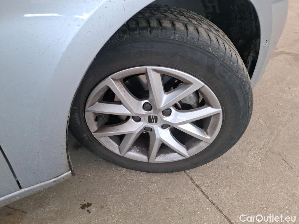  Seat  Leon SEAT  Sportstourer / 2020 / 5P / Break 1.0 eTSI 110 DSG S&S Style Business #17