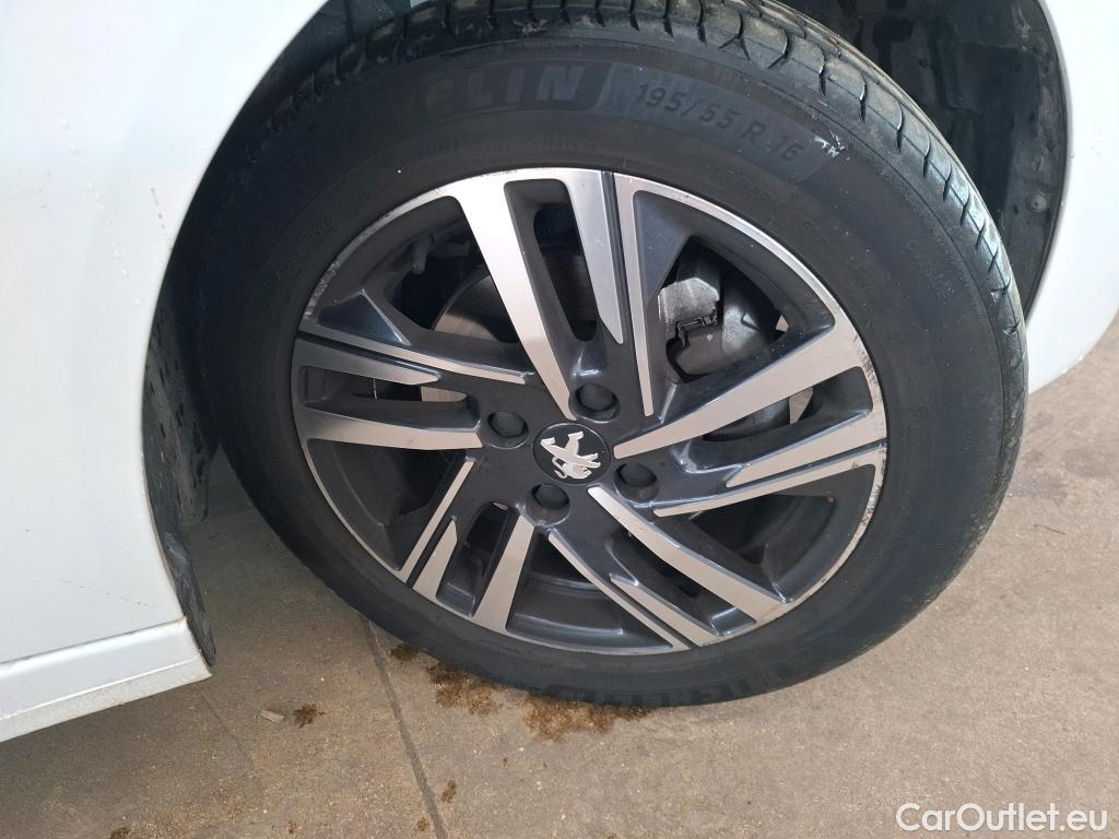  Peugeot  208  Allure Pack 1.2 PureTech 100CV BVA8 E6d #34