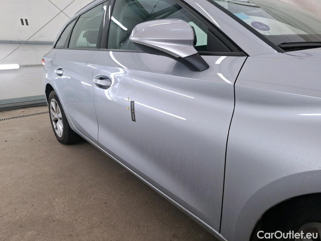  Seat  Leon SEAT  Sportstourer / 2020 / 5P / Break 1.0 eTSI 110 DSG S&S Style Business #41