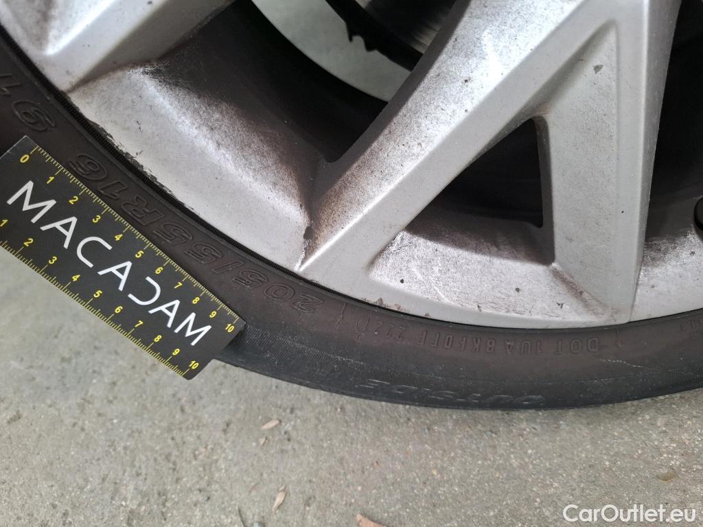  Seat  Leon SEAT  Sportstourer / 2020 / 5P / Break 1.0 eTSI 110 DSG S&S Style Business #29