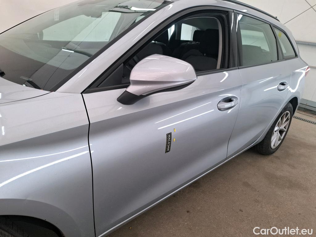  Seat  Leon SEAT  Sportstourer / 2020 / 5P / Break 1.0 eTSI 110 DSG S&S Style Business #38