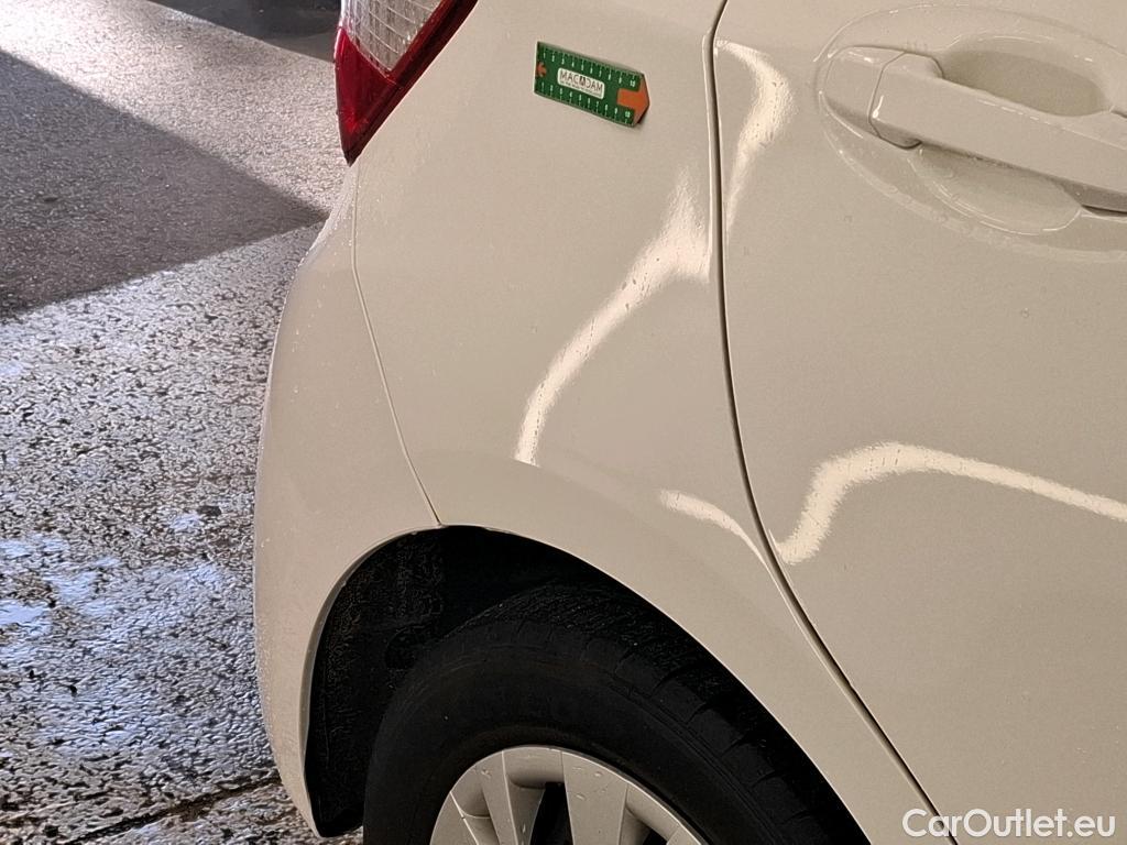  Toyota  Yaris TOYOTA  Hybride 5p Berline 1.5 VVT-I HYBRID France Business #13