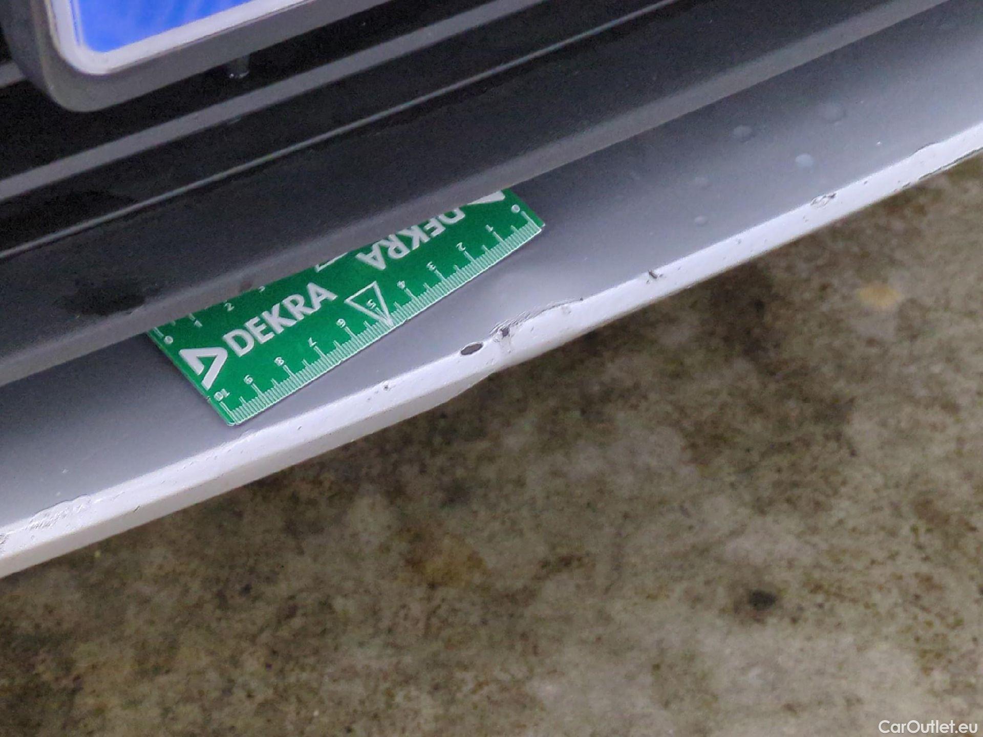  Volvo  XC 40 XC40 Momentum 2WD 1.5 130CV BVA8 E6d #37