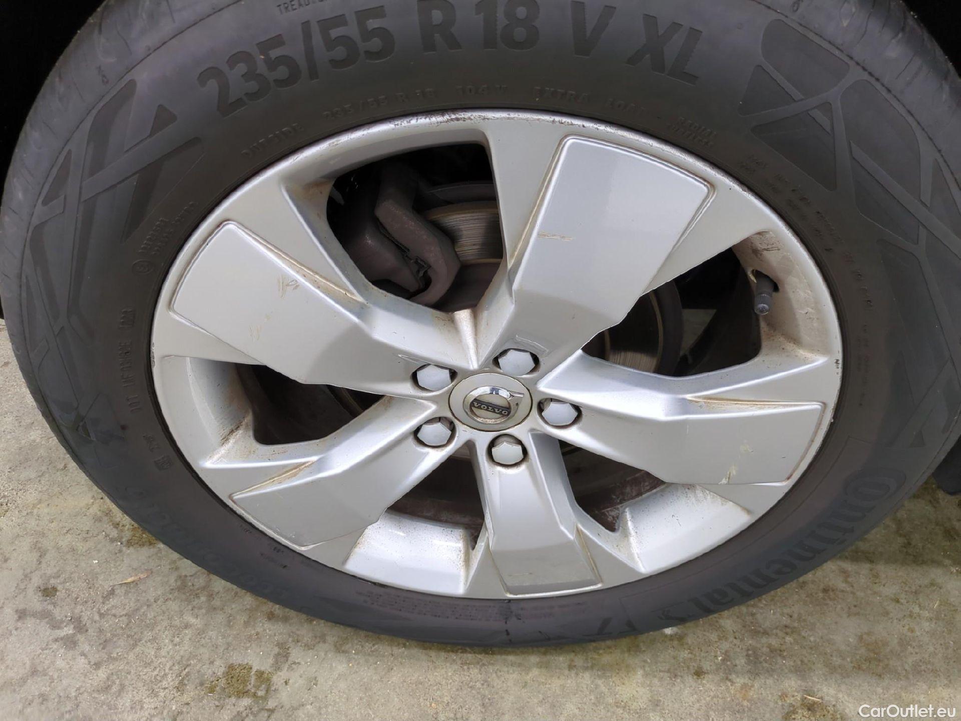  Volvo  XC 40 XC40 Momentum 2WD 1.5 130CV BVA8 E6d #16