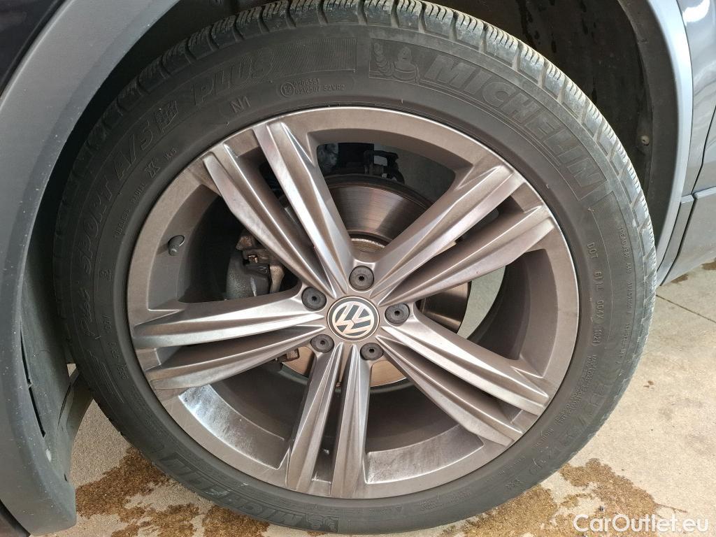  Volkswagen  Tiguan VOLKSWAGEN  5p SUV 2.0 TDI 150 DSG7 Carat Exclusive #9