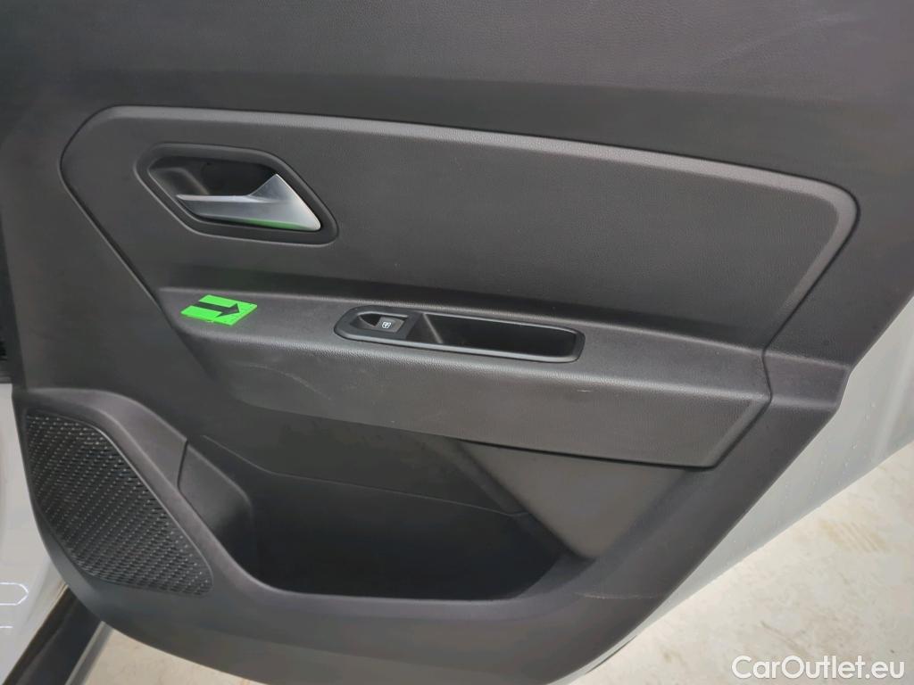  Dacia  Duster 1.5 Blue dCi 115CP Comfort 4WD #52