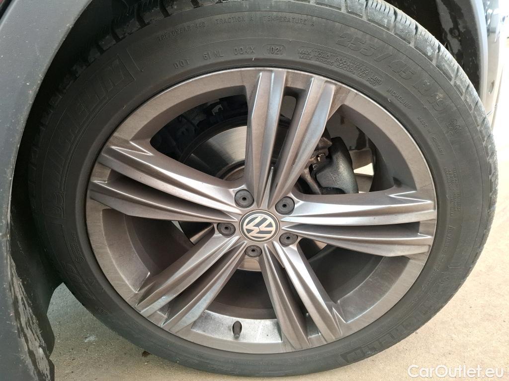  Volkswagen  Tiguan VOLKSWAGEN  5p SUV 2.0 TDI 150 DSG7 Carat Exclusive #11