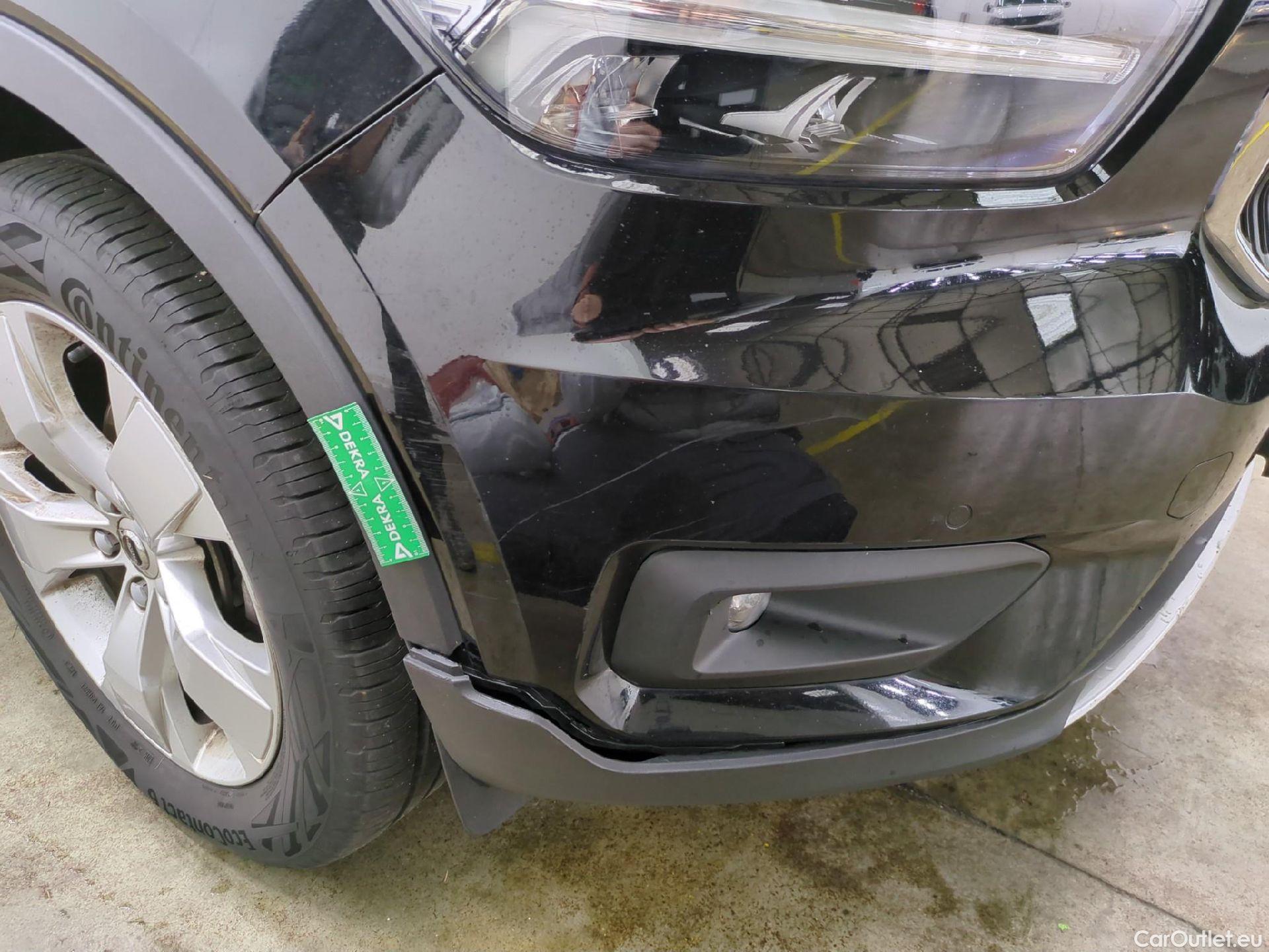  Volvo  XC 40 XC40 Momentum 2WD 1.5 130CV BVA8 E6d #34