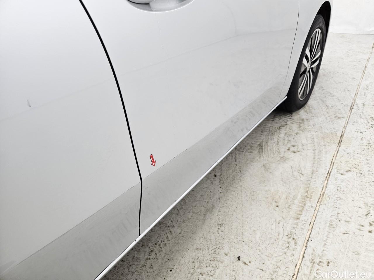  Mercedes  A-Klasse A 250 e #21