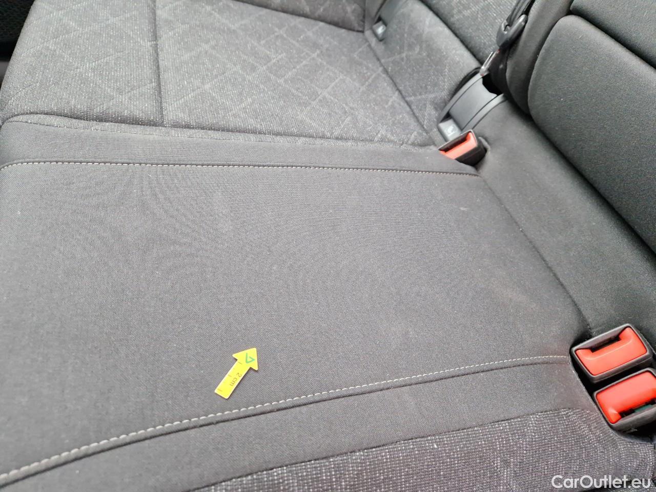  Volkswagen  Golf  2.0 TDI 116HP DSG Life Variant #34