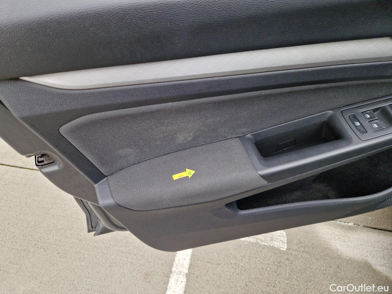  Volkswagen  Golf  2.0 TDI 116HP DSG Life Variant #28