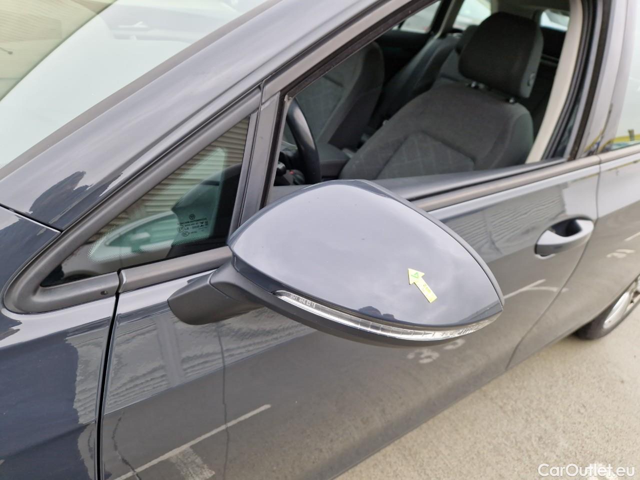  Volkswagen  Golf  2.0 TDI 116HP DSG Life Variant #6