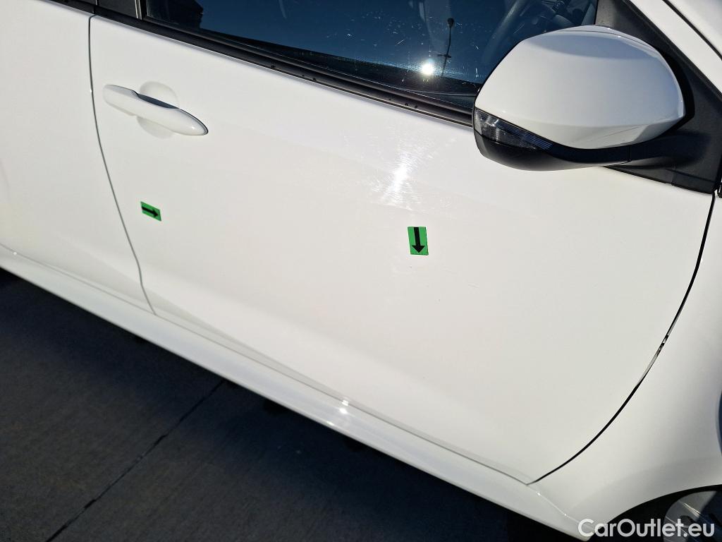  Toyota  Yaris 1.5 Hybrid Eco HYB Auto #3