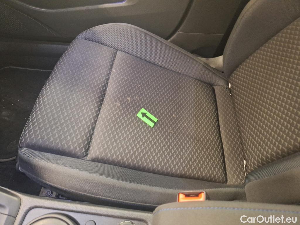  Volkswagen  Golf  1.0 TSI United DSG #9