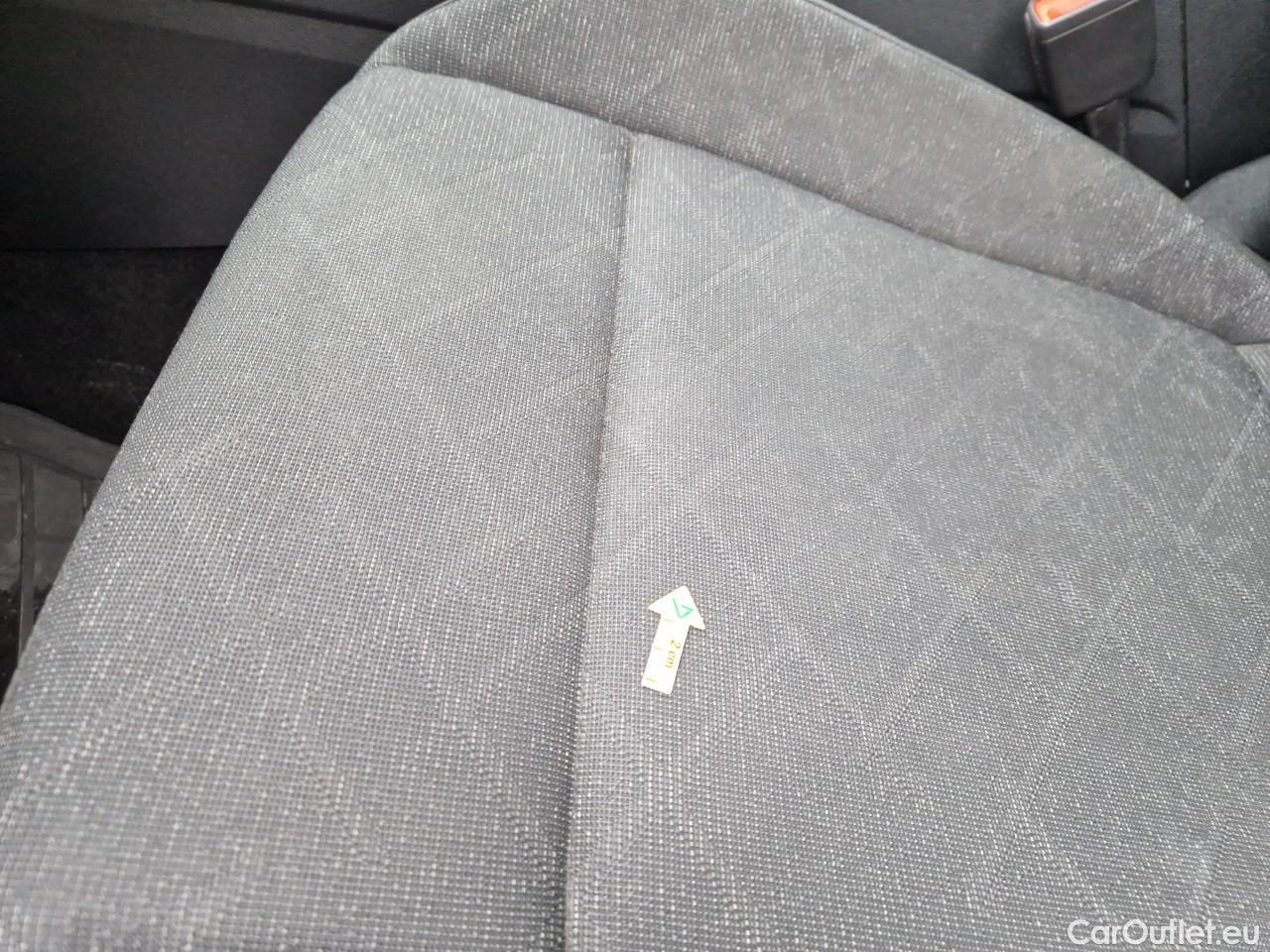  Volkswagen  Golf  2.0 TDI 116HP DSG Life Variant #29