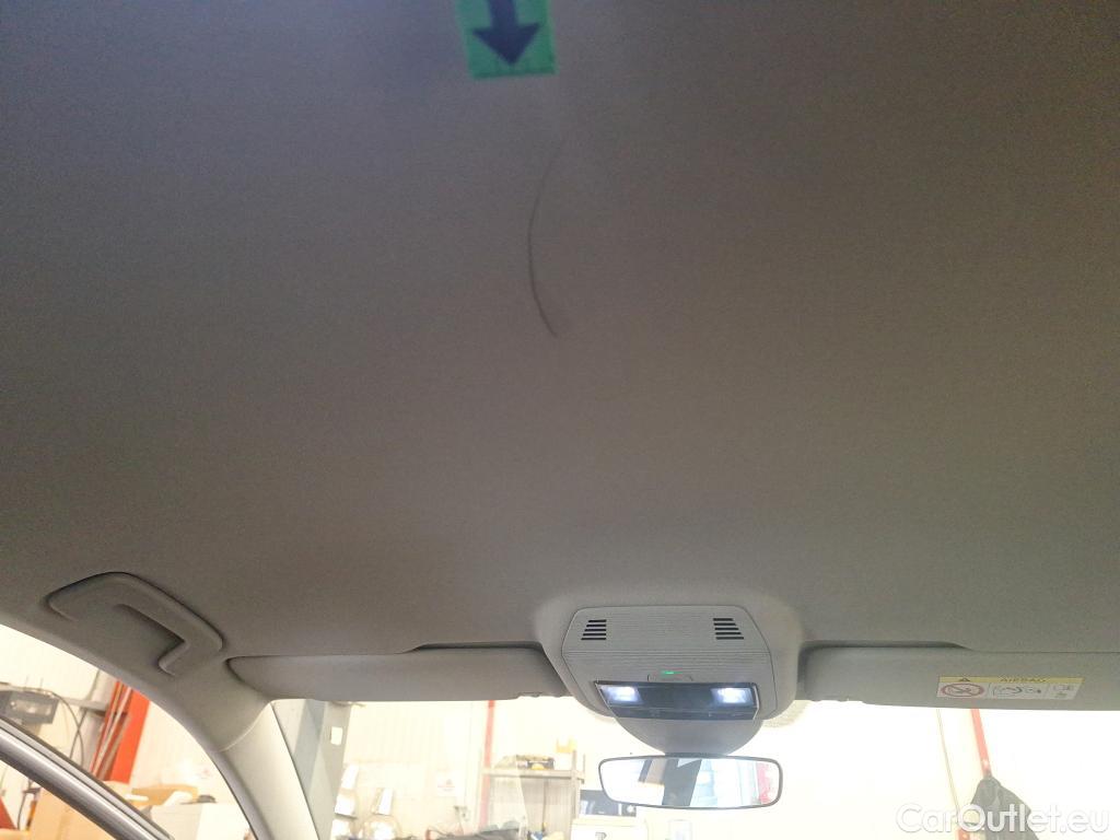  Volkswagen  Golf  1.0 TSI United DSG #11