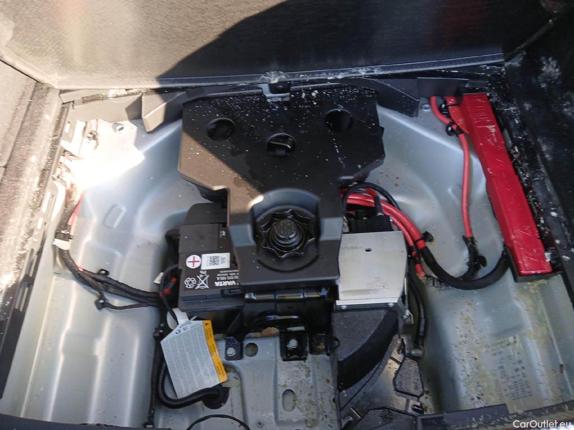  Audi  A4 AUDI  / 2019 / 5P / familiar Avant Advanced 35 TDI 120kW S tronic #2