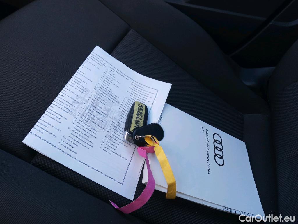  Audi  A3 AUDI  / 2020 / 5P / berlina con portón Sportback 30 TFSI 81kW (110CV) S tronic #2