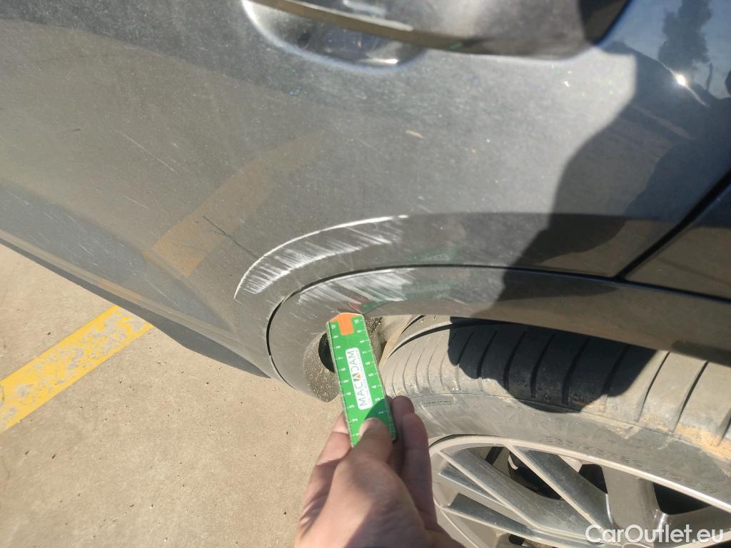  Audi  Q5 AUDI  / 2020 / 5P / todoterreno Black line 40 TDI 150kW quattro-ultra #8