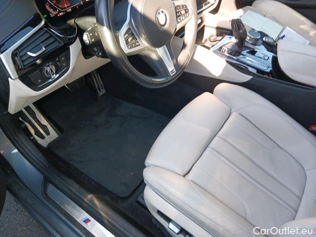  Bmw  Serie 5 BMW  / 2016 / 4P / sedán 520dA #11