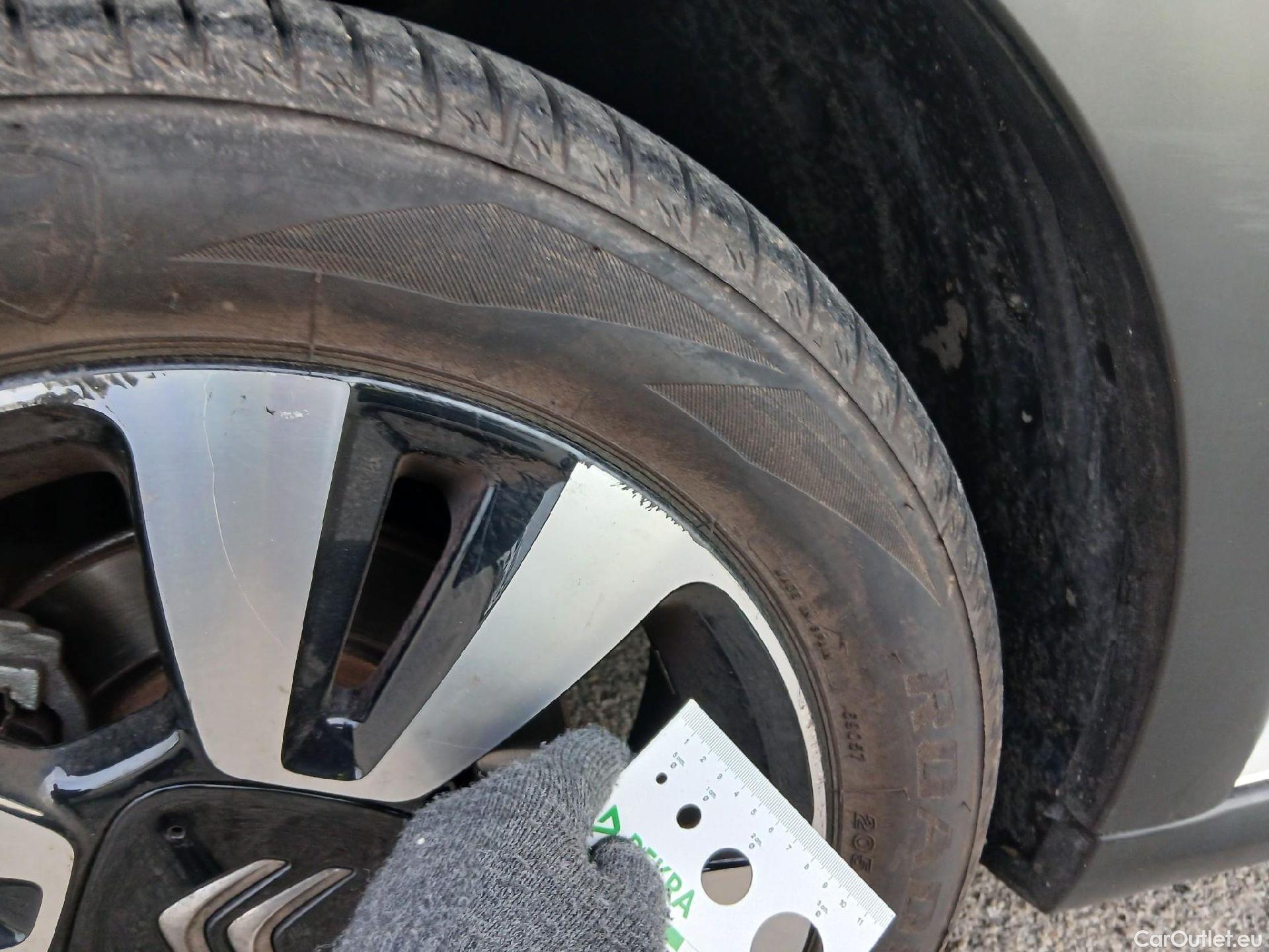  Citroen  C3 CITROEN  / 2020 / 5P / berlina con portón PureTech 60kW (83CV) Feel Pack (CX) #9