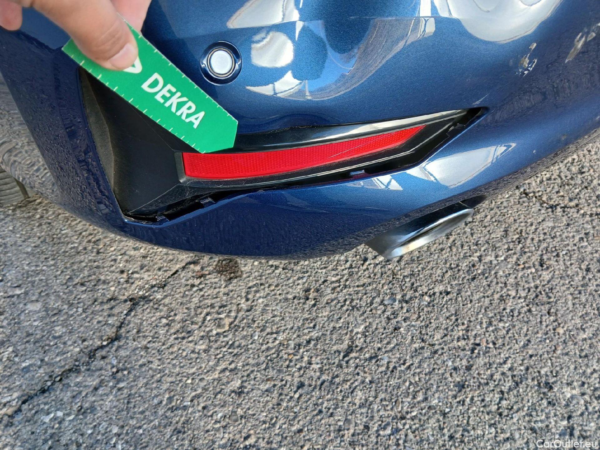  Bmw  Serie 3 BMW  / 2018 / 4P / sedán 320d Auto. #16