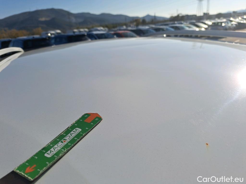  Ford  Kuga FORD  / 2016 / 5P / todoterreno 1.5 EcoBoost 88kW 4x2 Trend+ (CX) #7