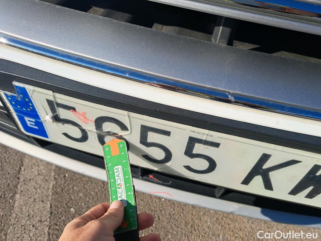  Ford  Kuga FORD  / 2016 / 5P / todoterreno 1.5 EcoBoost 88kW 4x2 Trend+ (CX) #47