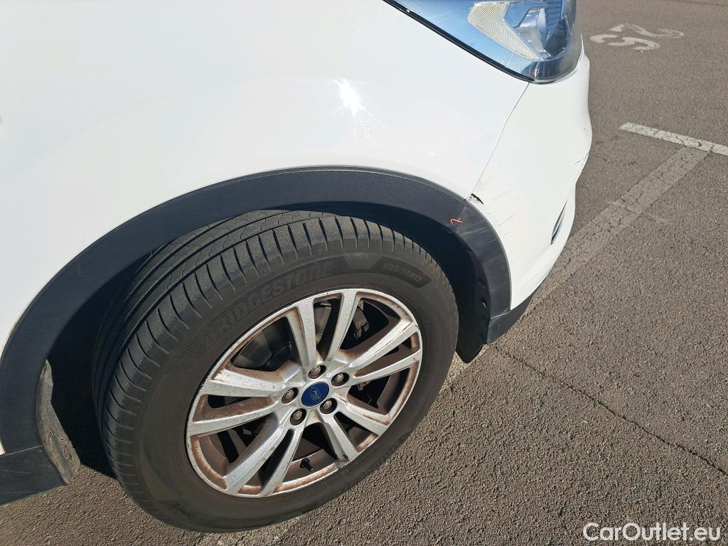  Ford  Kuga FORD  / 2016 / 5P / todoterreno 1.5 EcoBoost 88kW 4x2 Trend+ (CX) #48