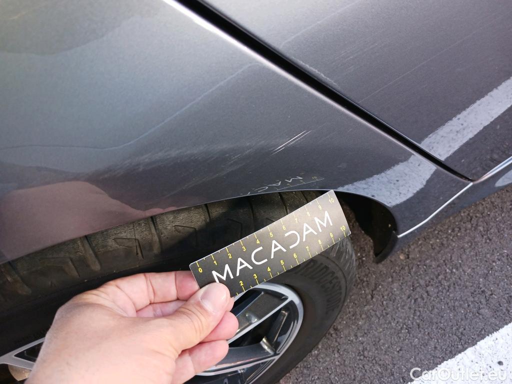  Bmw  Serie 5 BMW  / 2016 / 4P / sedán 520dA #8