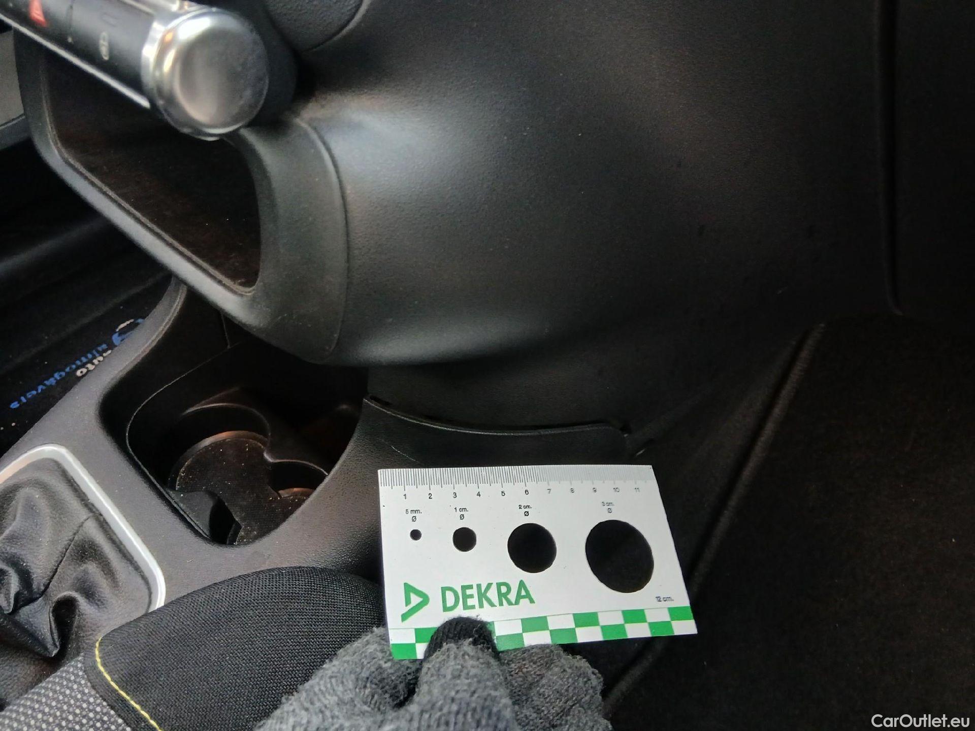  Citroen  C3 CITROEN  / 2020 / 5P / berlina con portón PureTech 60kW (83CV) Feel Pack (CX) #30