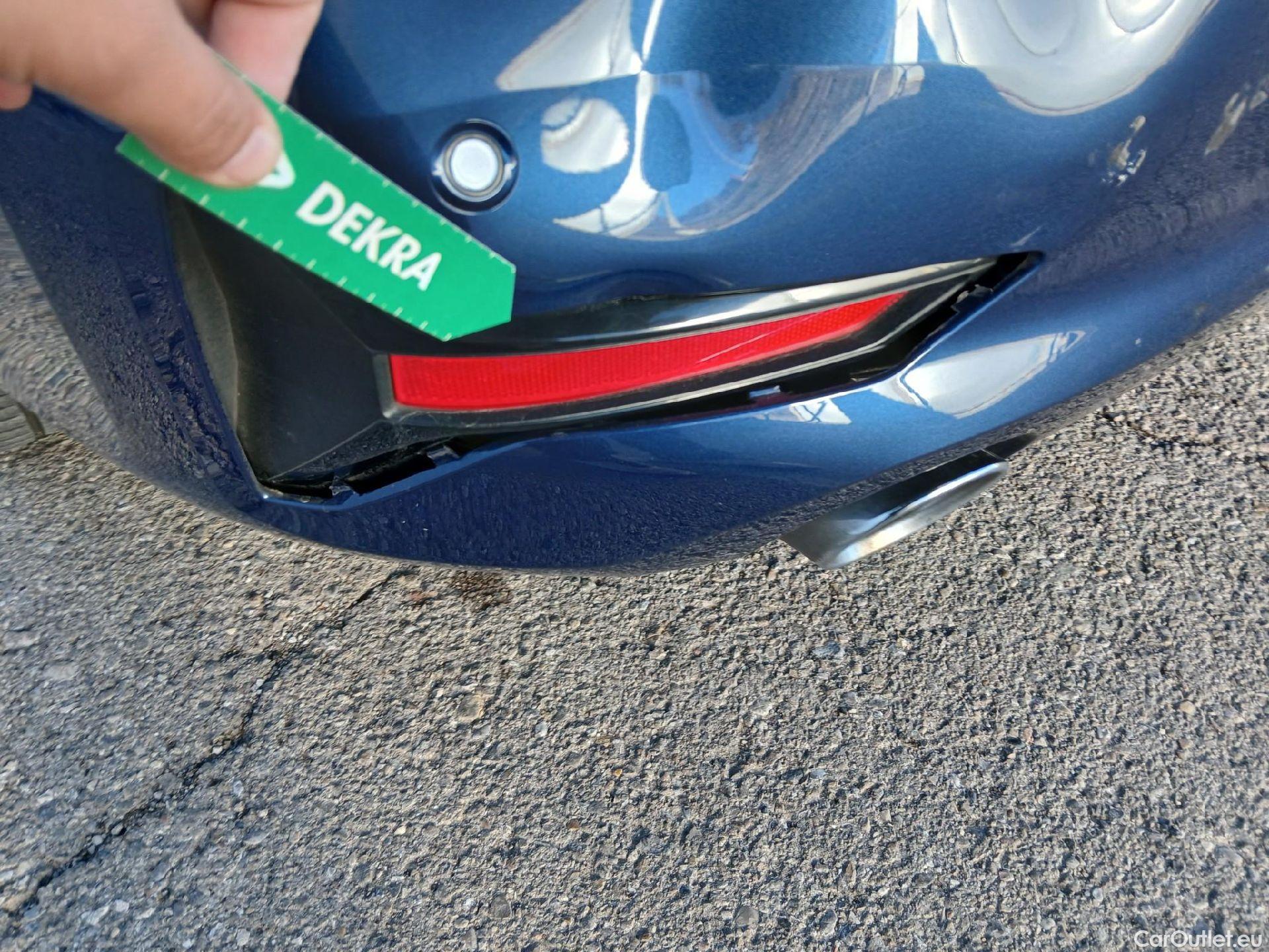  Bmw  Serie 3 BMW  / 2018 / 4P / sedán 320d Auto. #15