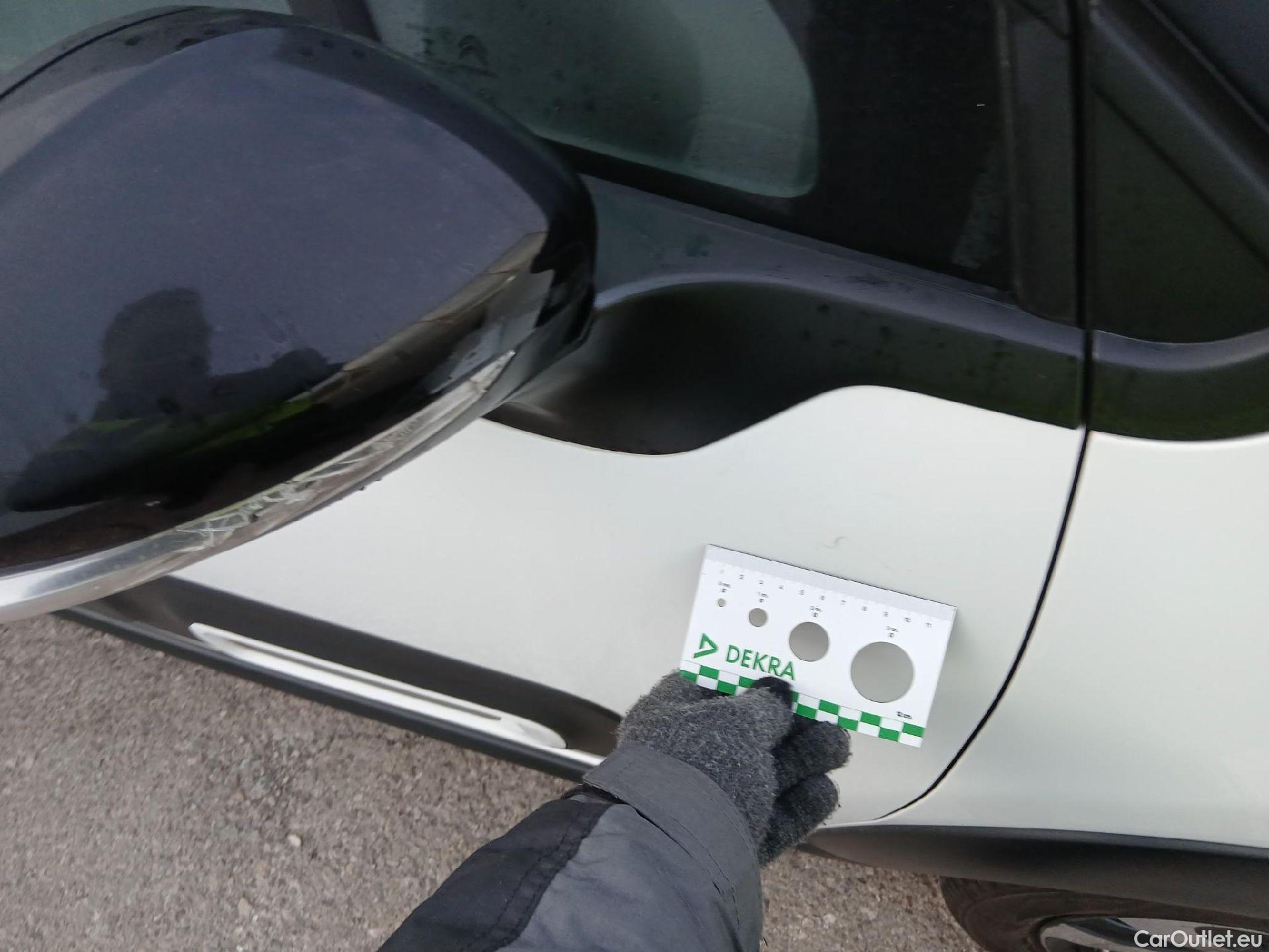  Citroen  C3 CITROEN  / 2020 / 5P / berlina con portón PureTech 60kW (83CV) Feel Pack (CX) #26