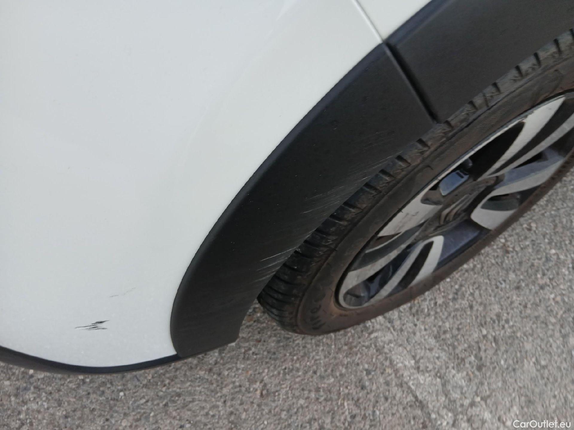  Citroen  C3 CITROEN  / 2020 / 5P / berlina con portón PureTech 60kW (83CV) Feel Pack (CX) #8