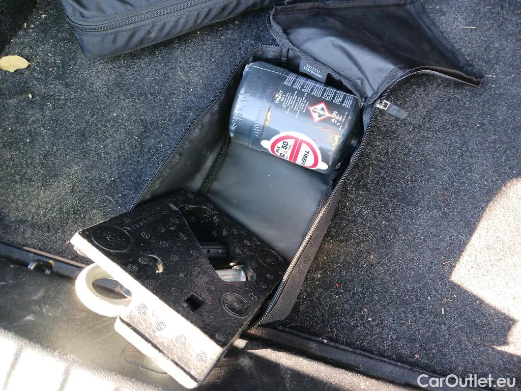  Bmw  Serie 5 BMW  / 2016 / 4P / sedán 520dA #3