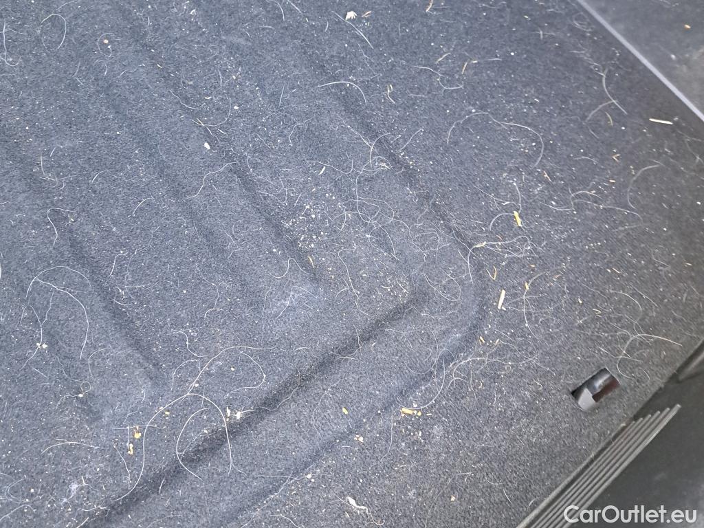  KIA  Niro KIA  / 2019 / 5P / crossover 1.6 GDi HEV 104kW (141CV) Drive #6