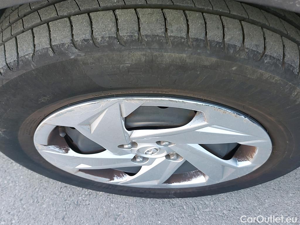  Hyundai  Bayon HYUNDAI  / 2021 / 5P / todoterreno 1.2 MPI Essence #36