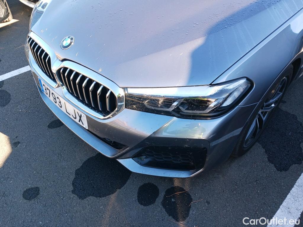  Bmw  Serie 5 BMW  / 2016 / 4P / sedán 520dA #12