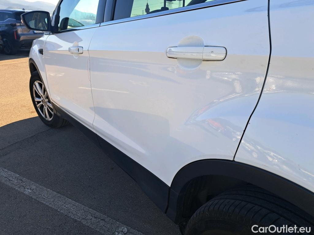  Ford  Kuga FORD  / 2016 / 5P / todoterreno 1.5 EcoBoost 88kW 4x2 Trend+ (CX) #36