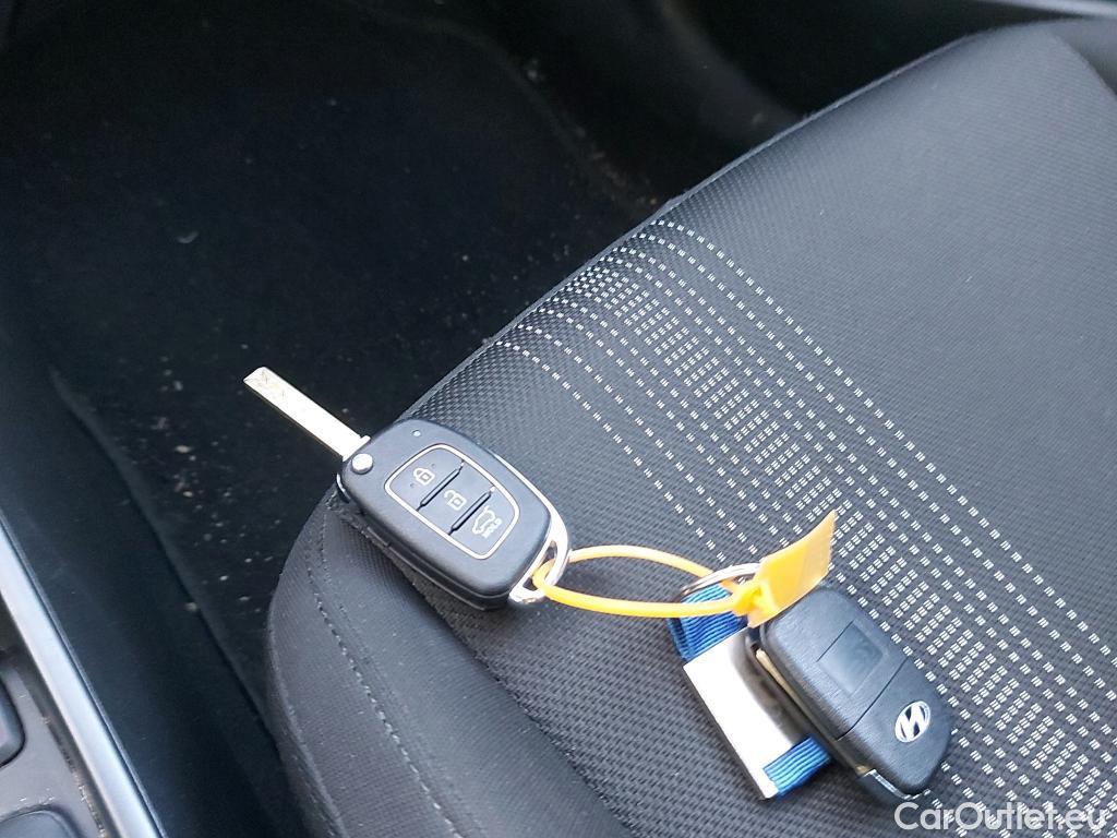  Hyundai  Bayon HYUNDAI  / 2021 / 5P / todoterreno 1.2 MPI Essence #23