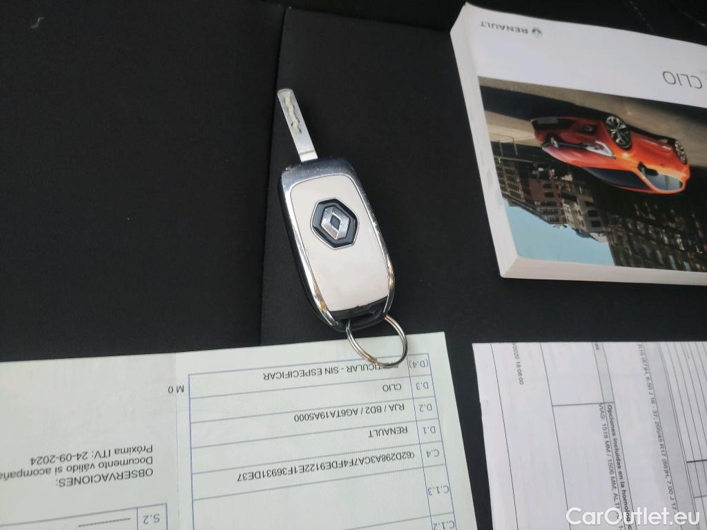  Renault  Clio RENAULT  / 2019 / 5P / berlina con portón Business Blue dCi 63 kW (85CV) #4