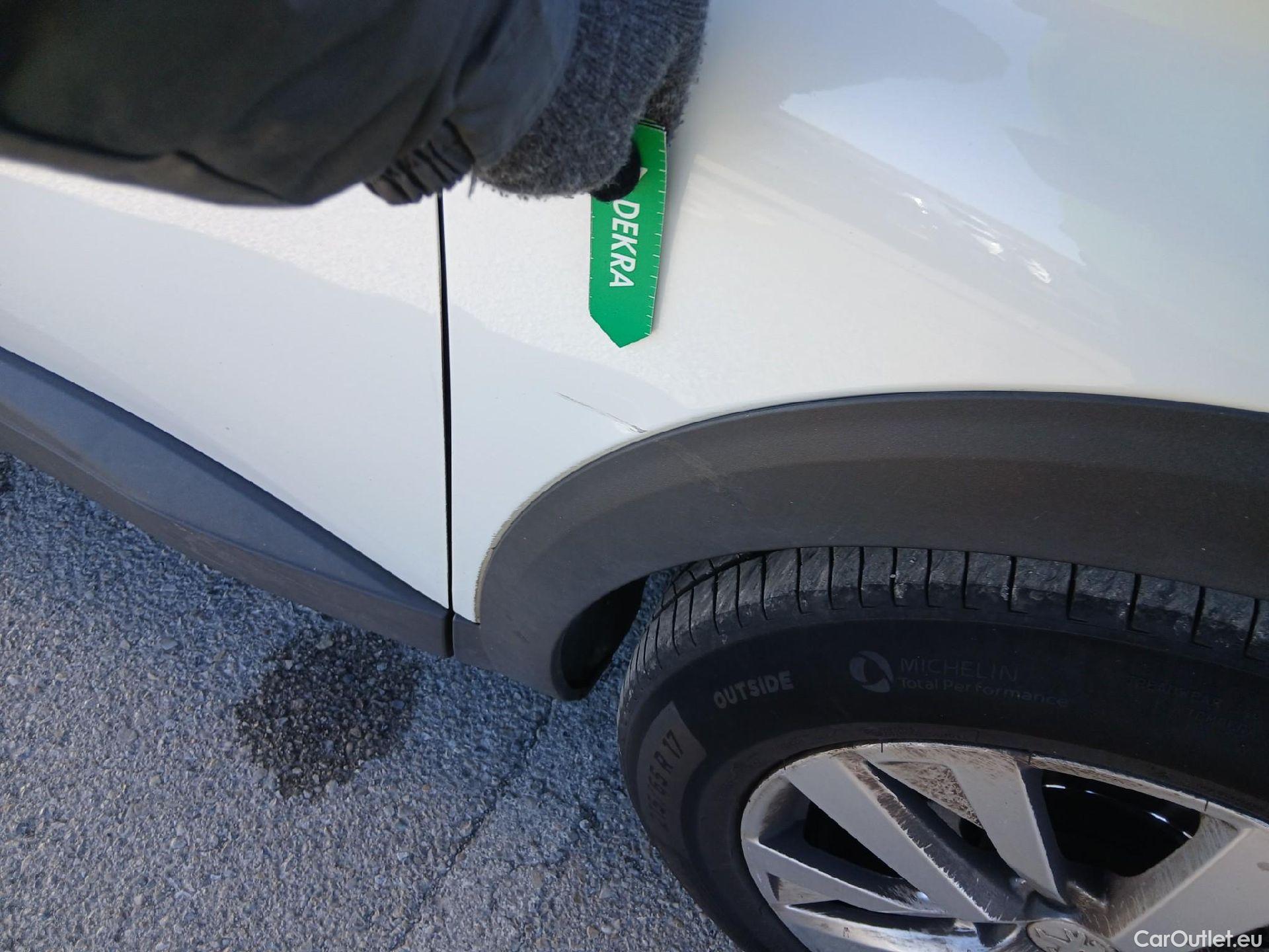  Peugeot  3008 PEUGEOT  / 2020 / 5P / todoterreno 1.5 BlueHDi 96kW (130CV) S&S Active Pack #24