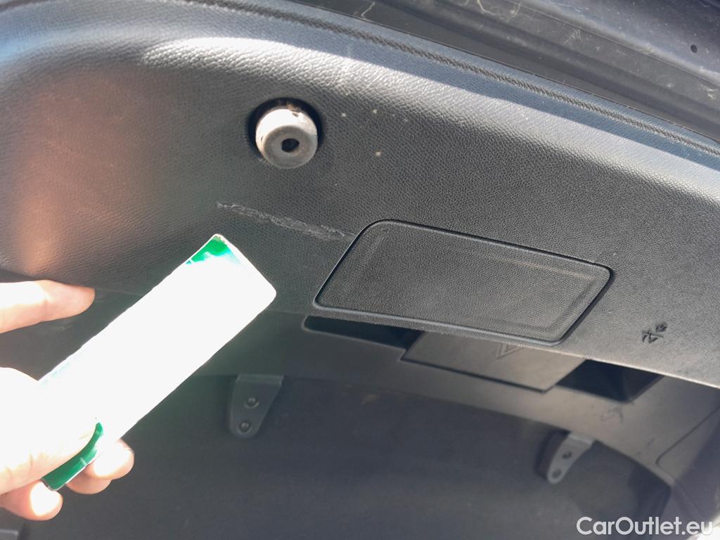  Peugeot  508 PEUGEOT  / 2018 / 5P / berlina con portón 5P Business Line BlueHDi 96kW S&S 6vel #18